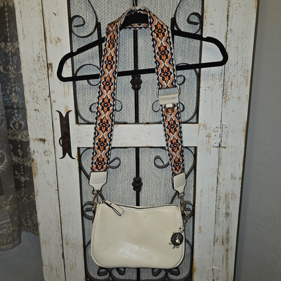 Herald's Hobo Handbags - Stylish Cream Crossbody Bag with Aztec Patterned Strap
